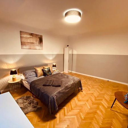 Clicktheflat Karmelicka Apart Rooms Warsaw Luaran gambar